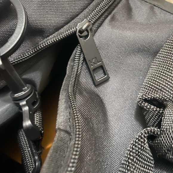 NWT! Karl Lagerfeld duffle bag carry on bag black white overnight bag - Picture 6 of 8